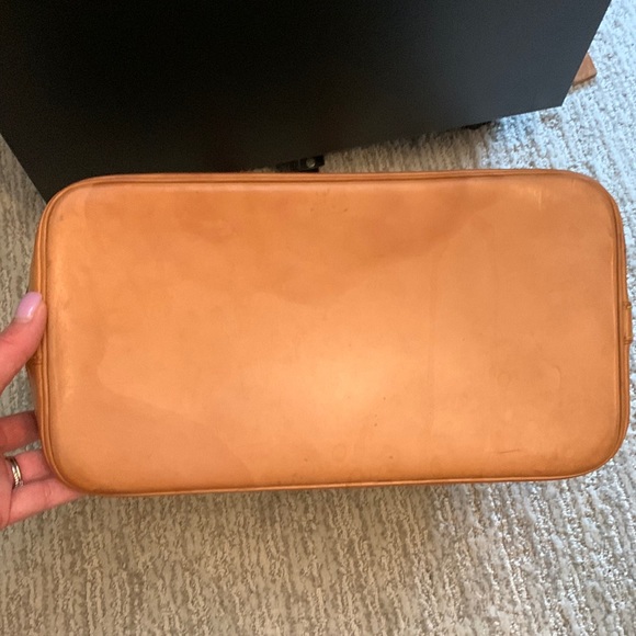 ❤️Authentic Luis Vuitton Alma PM❤️ - Picture 10 of 16